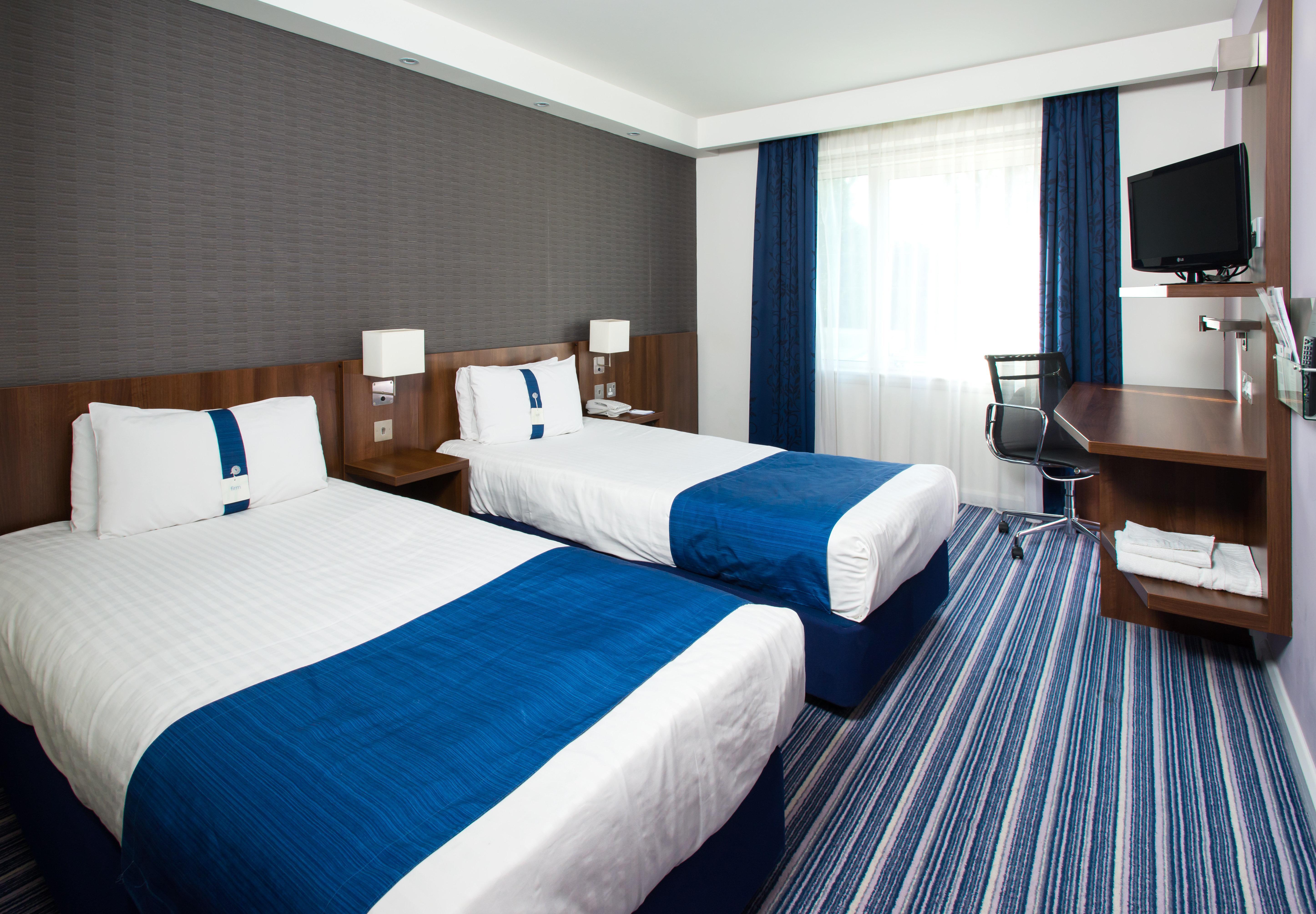Holiday Inn Express Cambridge Duxford M11 Jct 10 By Ihg Экстерьер фото