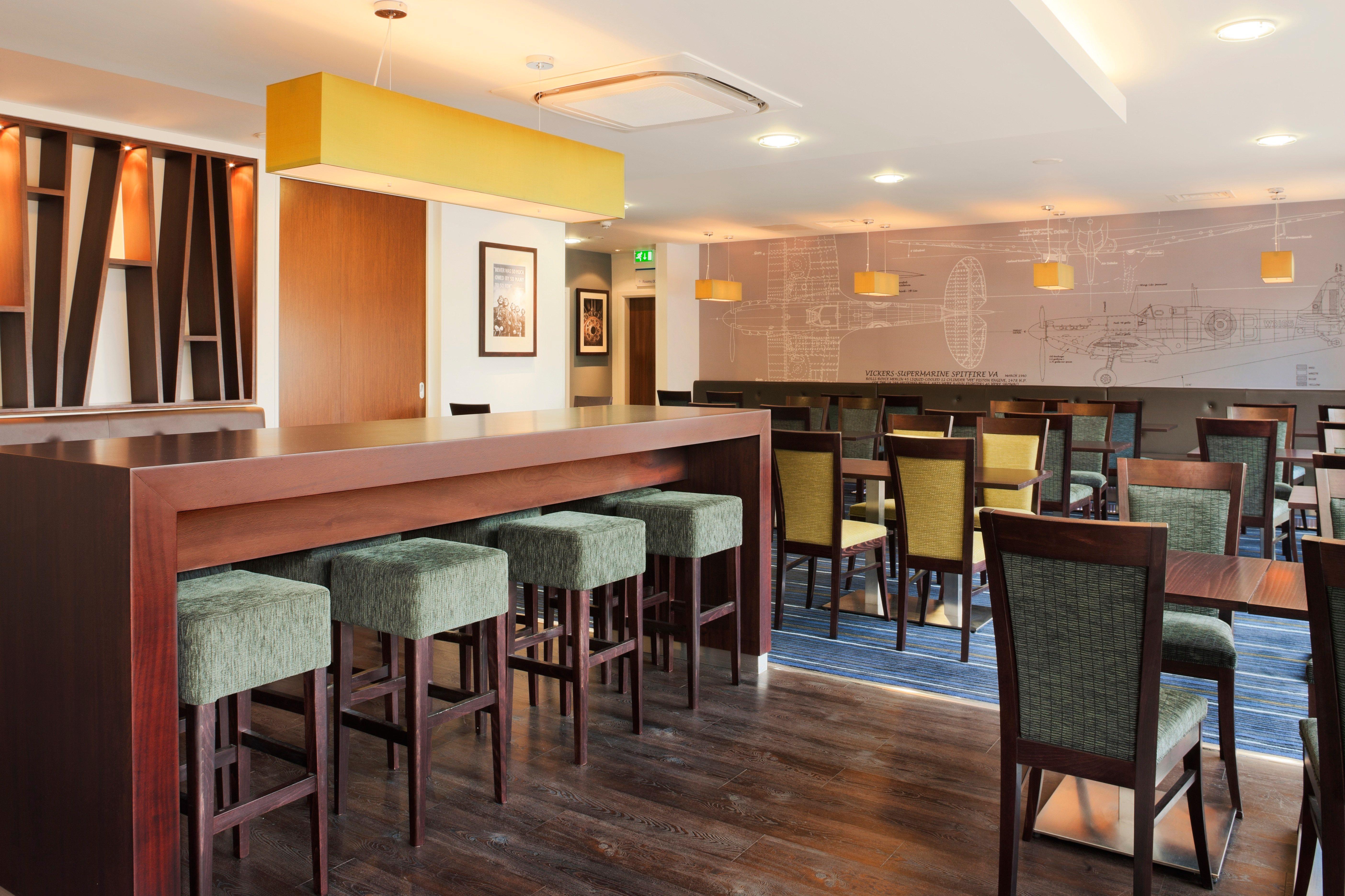 Holiday Inn Express Cambridge Duxford M11 Jct 10 By Ihg Экстерьер фото