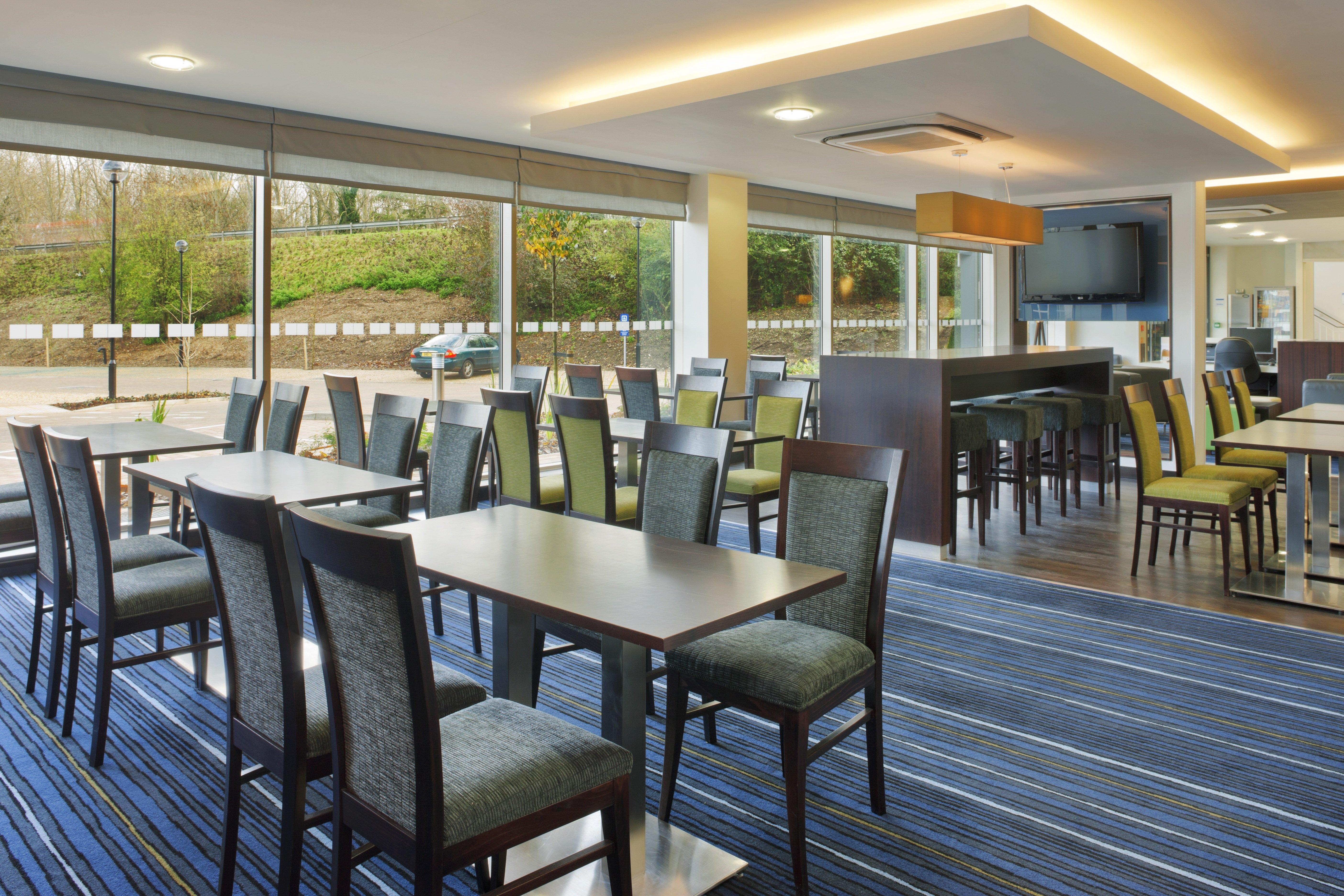 Holiday Inn Express Cambridge Duxford M11 Jct 10 By Ihg Экстерьер фото
