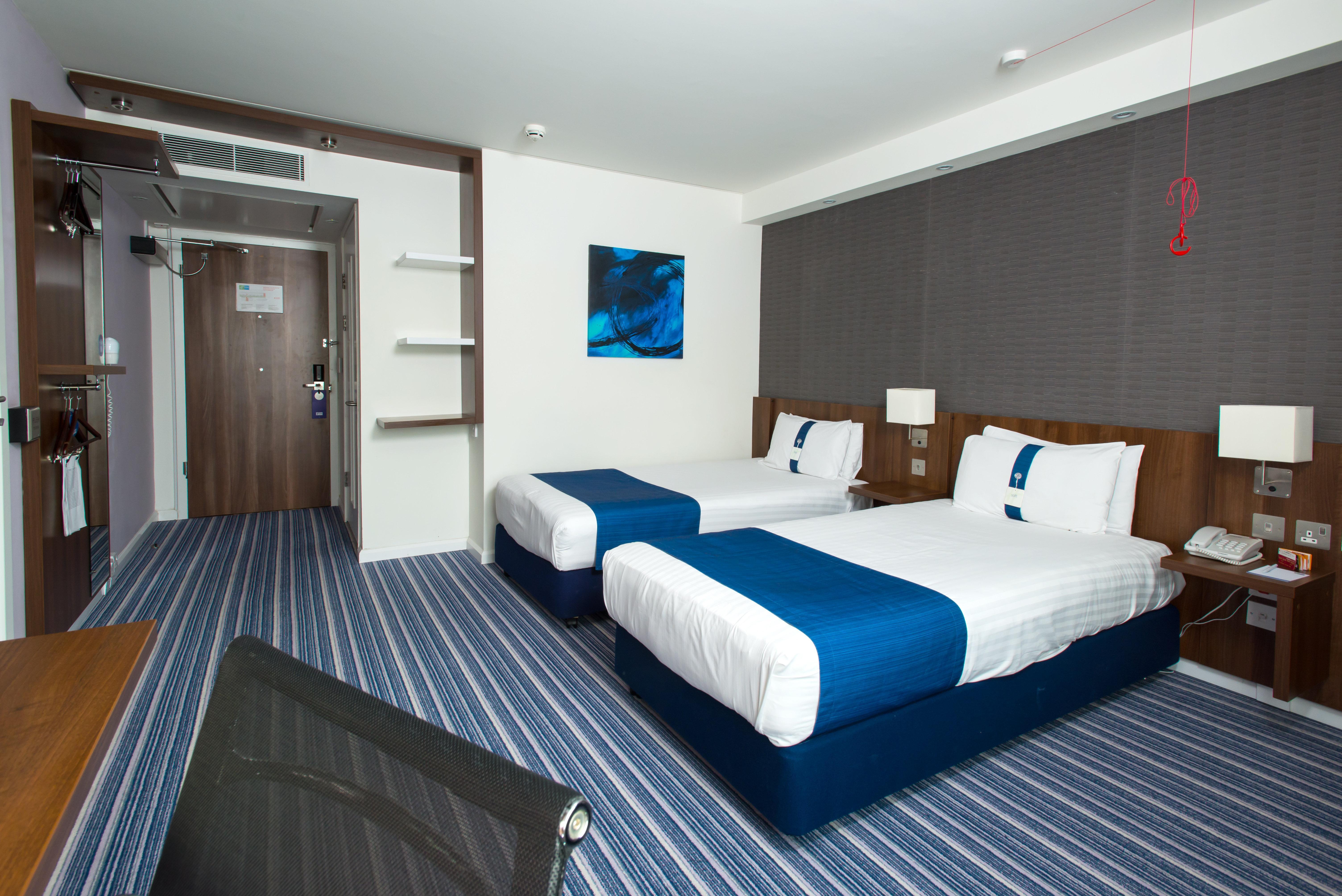 Holiday Inn Express Cambridge Duxford M11 Jct 10 By Ihg Экстерьер фото