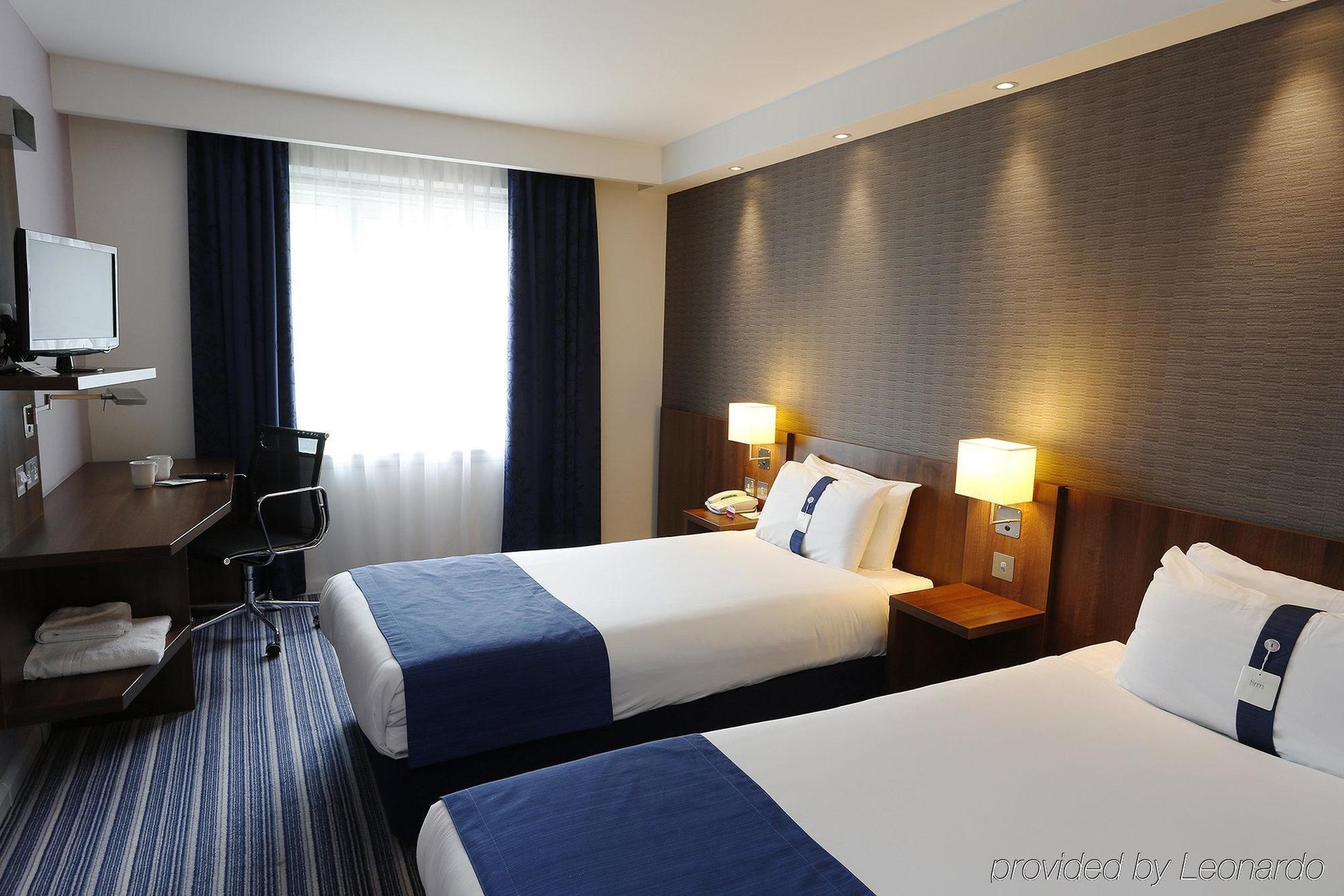 Holiday Inn Express Cambridge Duxford M11 Jct 10 By Ihg Экстерьер фото