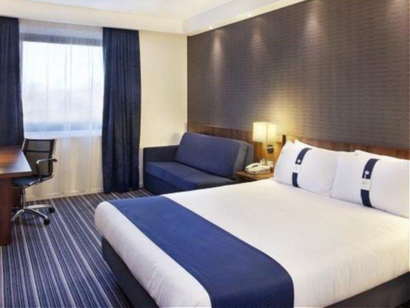 Holiday Inn Express Cambridge Duxford M11 Jct 10 By Ihg Экстерьер фото